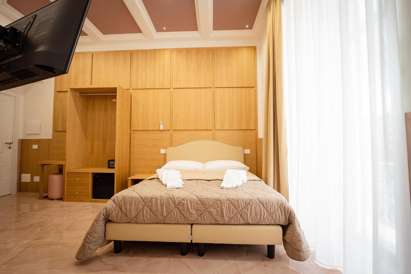 Greros H. Rooms Napoli Centro By Clapa Group Dislocated Hospitality المظهر الخارجي الصورة